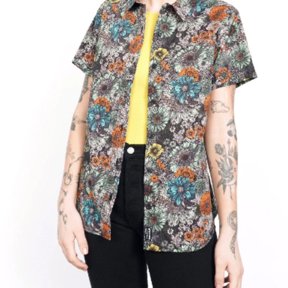 Wildfang Essential Button-Up Size S